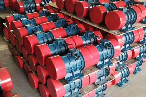 倉壁振動(dòng)器的結(jié)構(gòu)性能及使用注意點(diǎn)